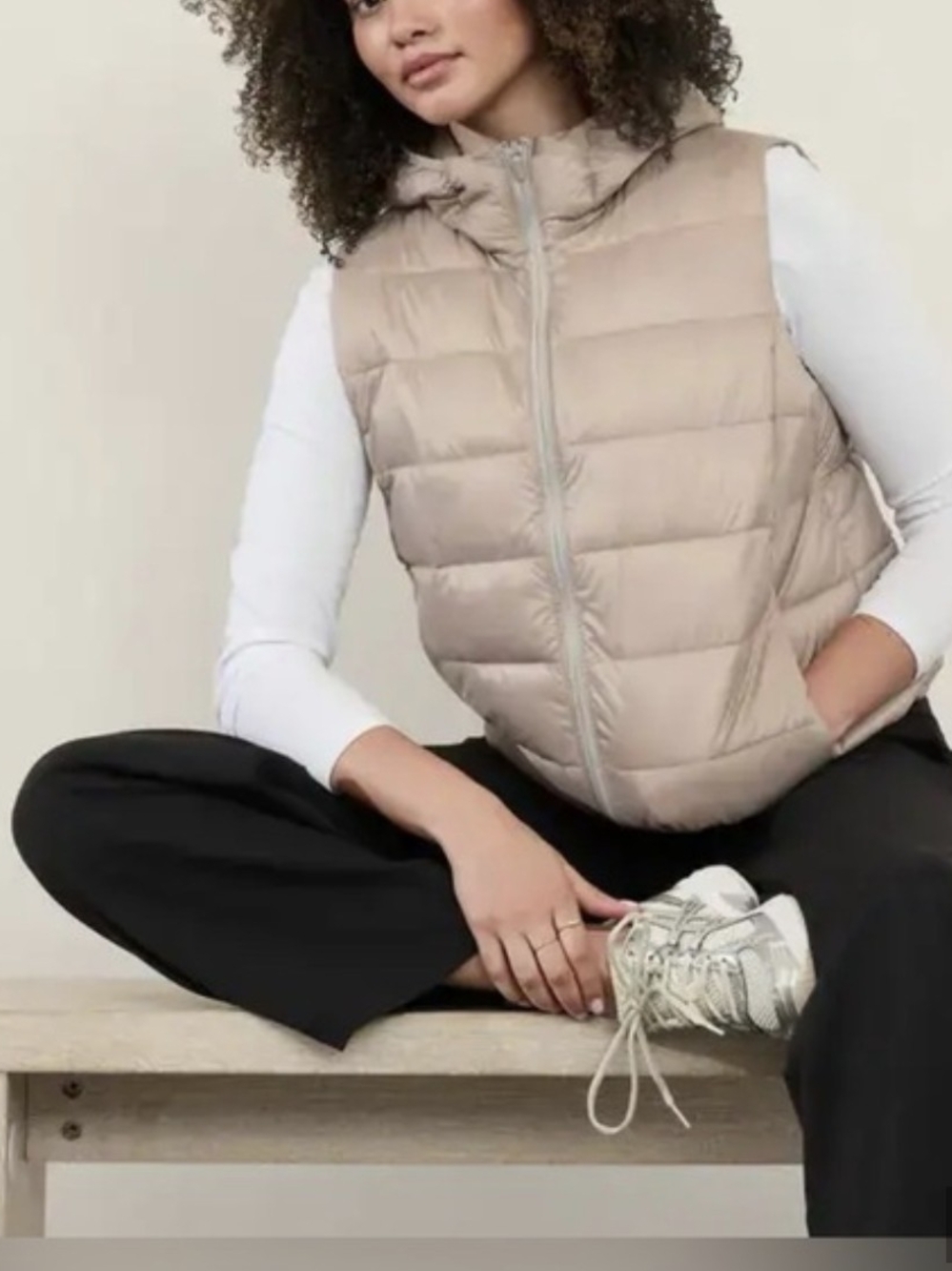 ATHLETA Aire Puffer Hooded Vest Womens Light Beige Full Zip Quilted Size XL NWOT